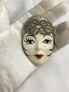 Vintage Brooch Porcelain Hand Painted Lady Face Flapper Style Figural Doll Pin